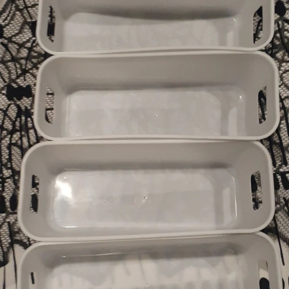 Plastic Storage Containers 5 PC White